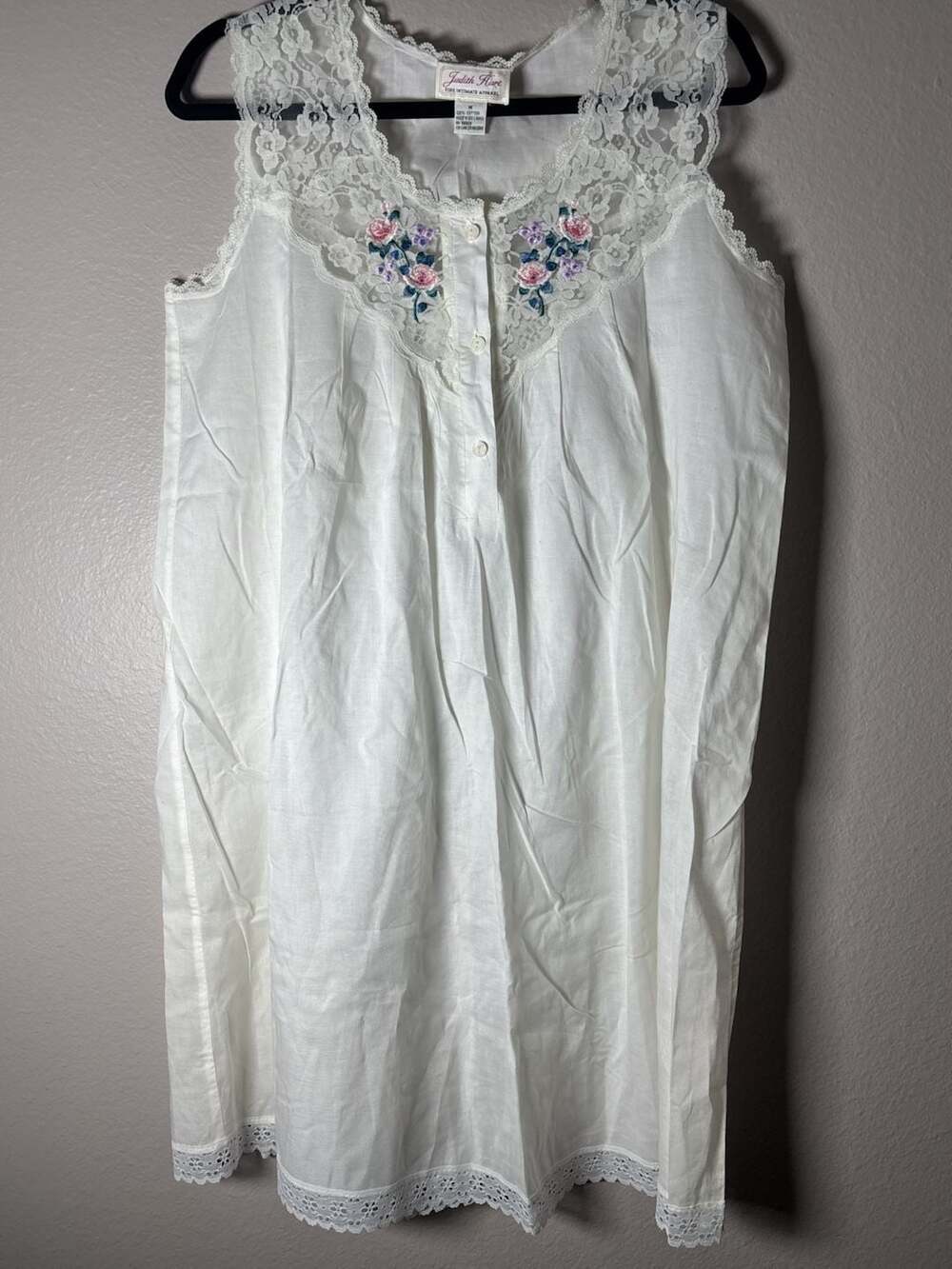 Judith Hart Fine Intimate Apparel Vintage Embroidered Cotton Nightgown Size M